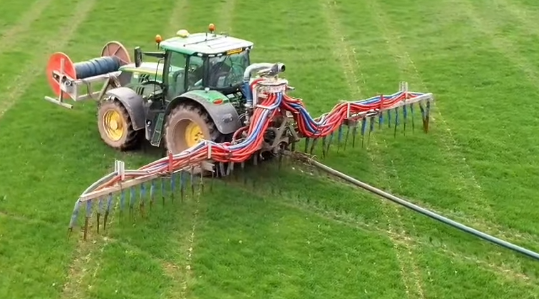 Umbilical slurry application